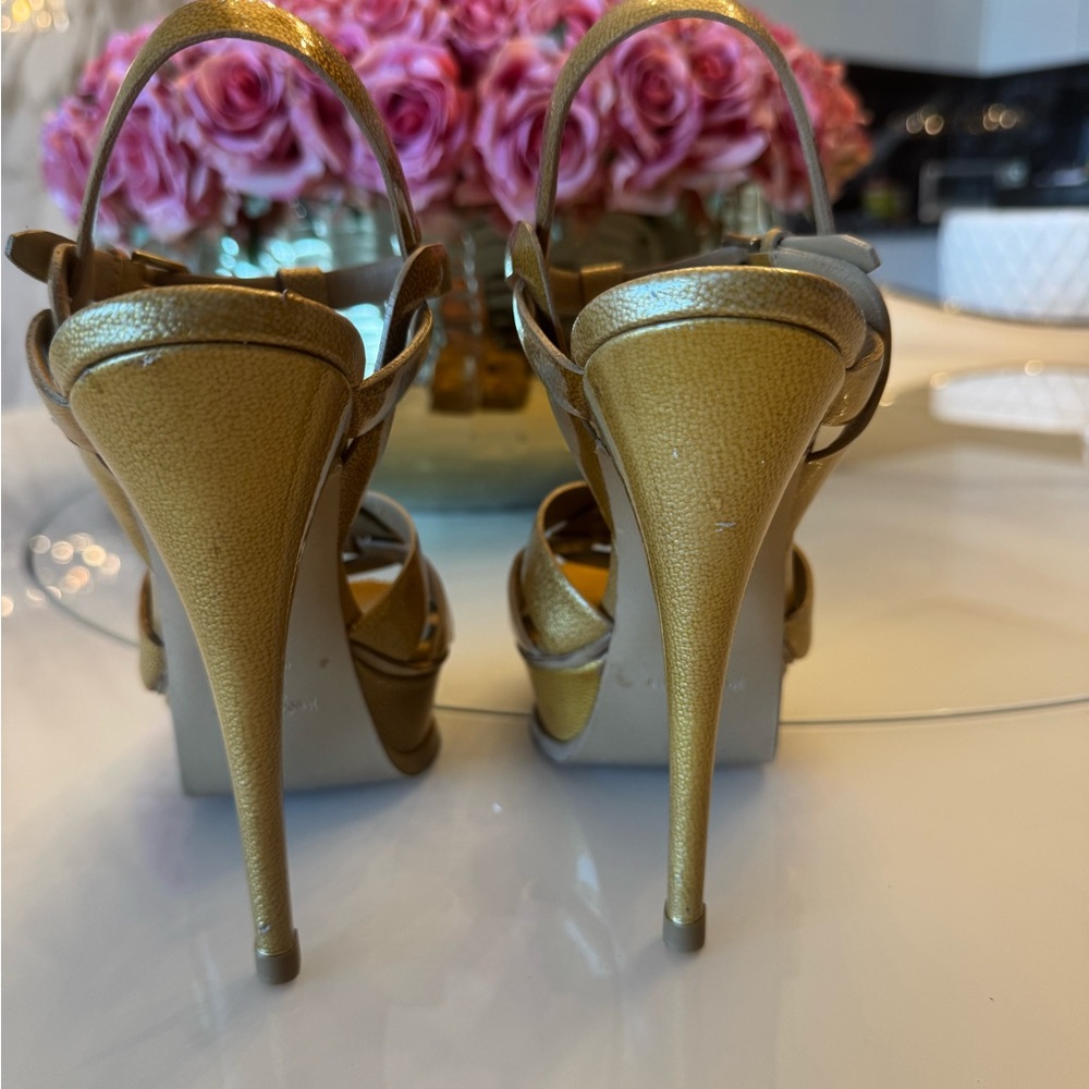 Yves Saint Laurent tribute antique patent Gold platform heels - Picture 4 of 7